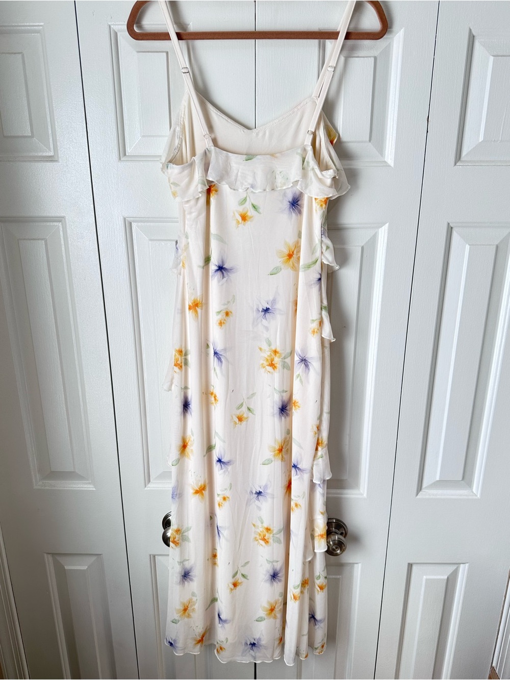 MEROKEETY Cream Slip Dress with Floral Print and Ruffle Detail Size Medium 8-10 - Picture 4 of 9